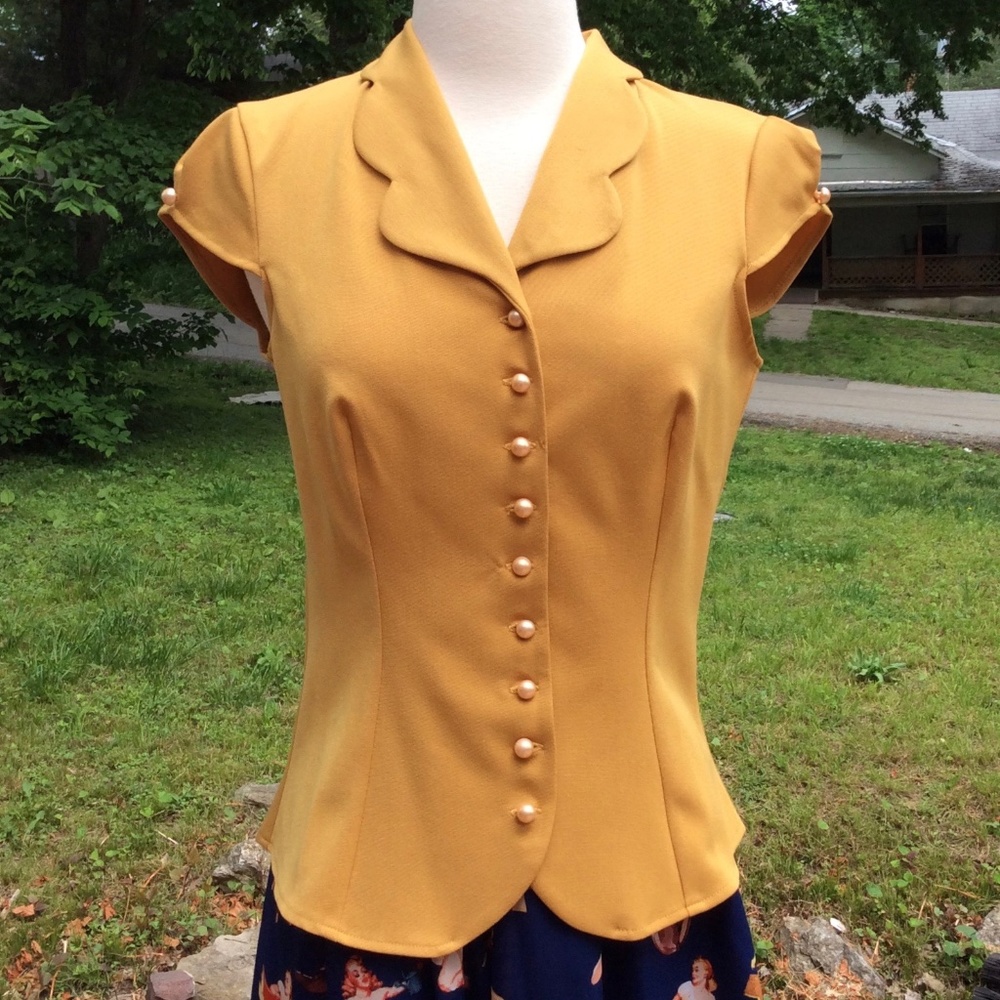 NWT Miss Candy Floss Golden Top